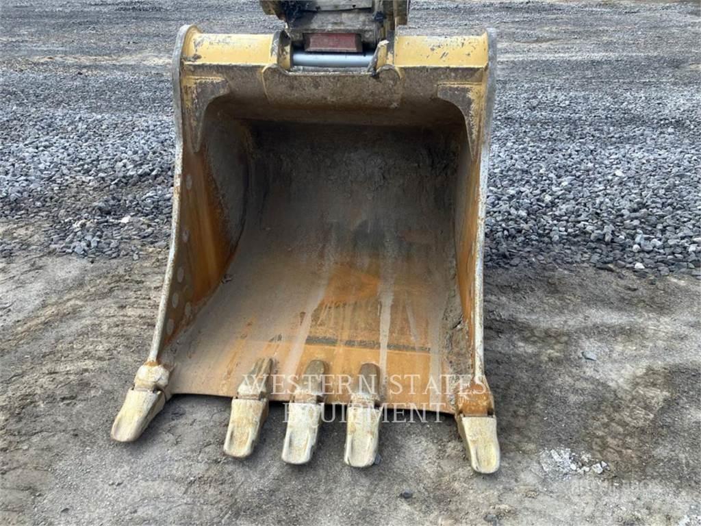 CAT 323 Pásové rýpadlá