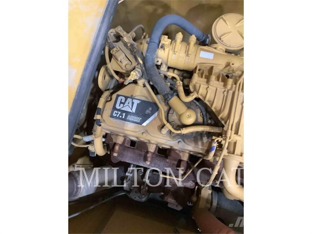 CAT 323 Pásové rýpadlá