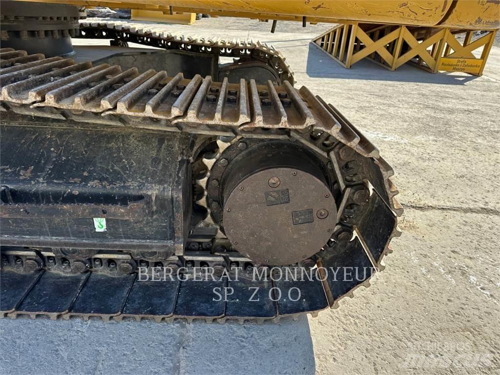 CAT 323 Pásové rýpadlá