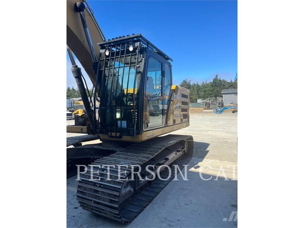 CAT 323 Pásové rýpadlá