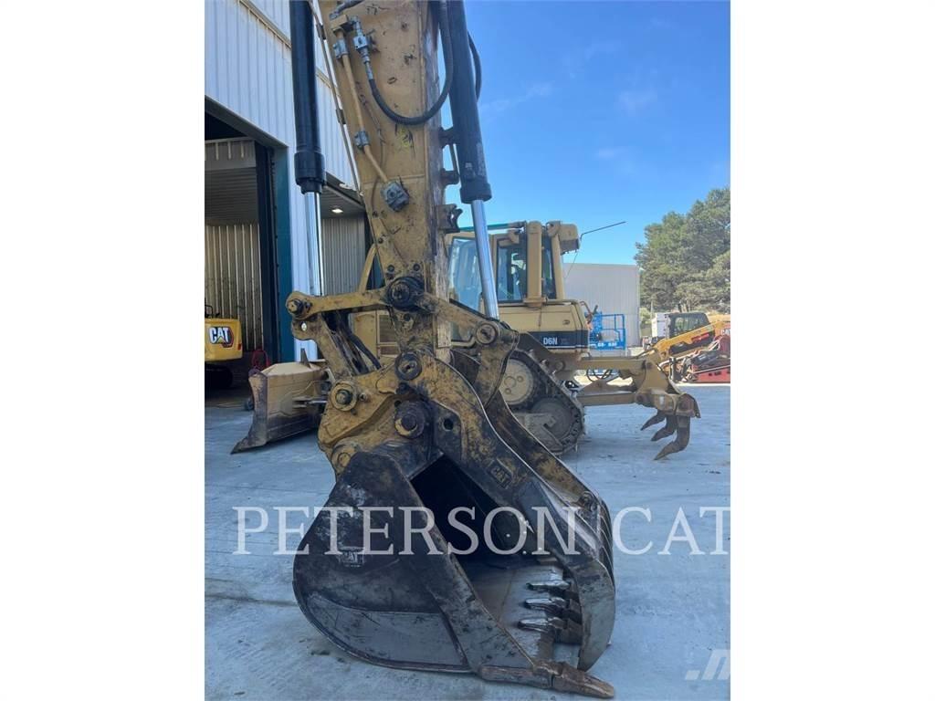 CAT 323 Pásové rýpadlá