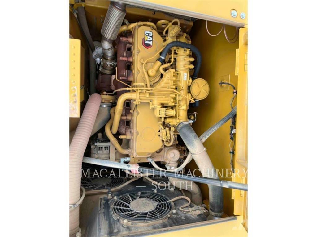 CAT 323 Pásové rýpadlá