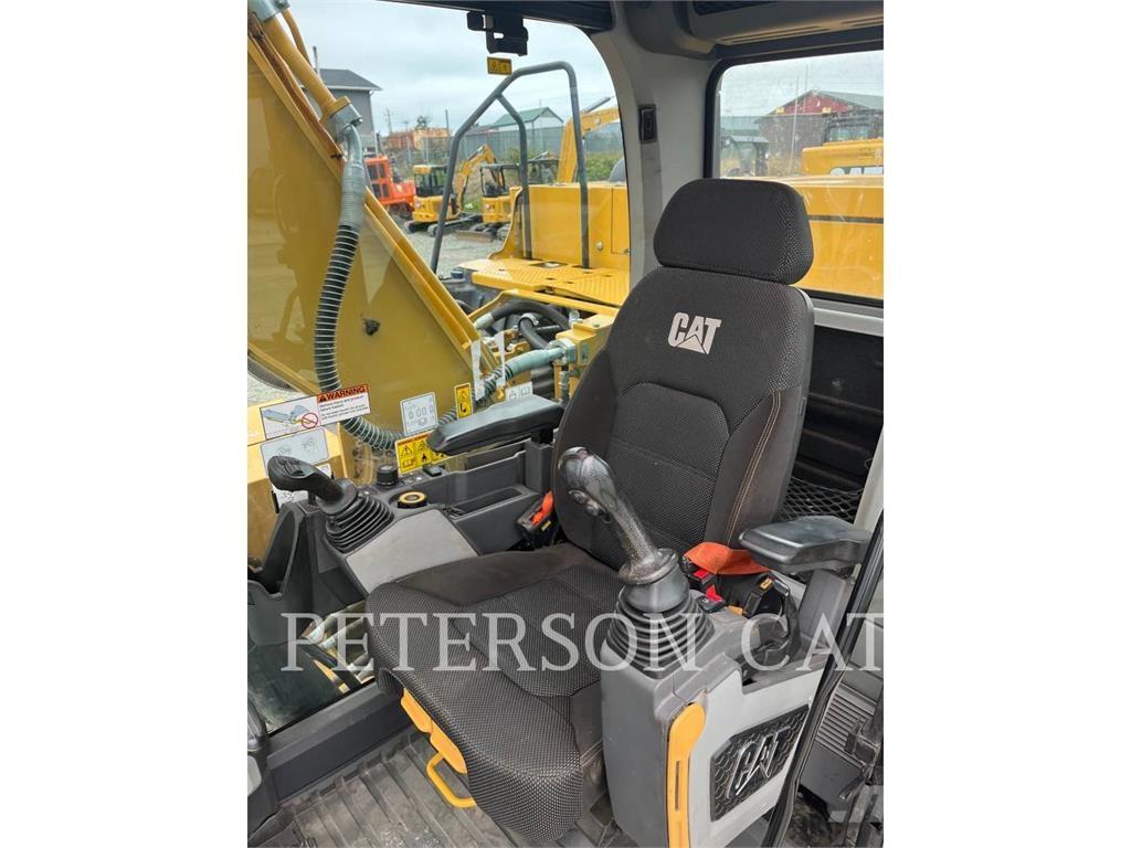 CAT 323 Pásové rýpadlá