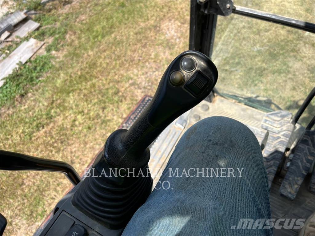 CAT 323 Pásové rýpadlá