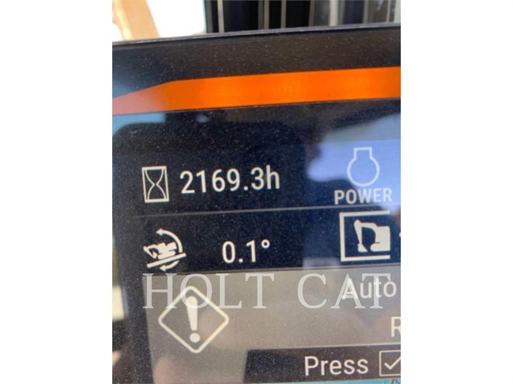 CAT 323 Pásové rýpadlá