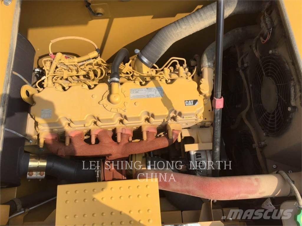 CAT 323-07 Pásové rýpadlá