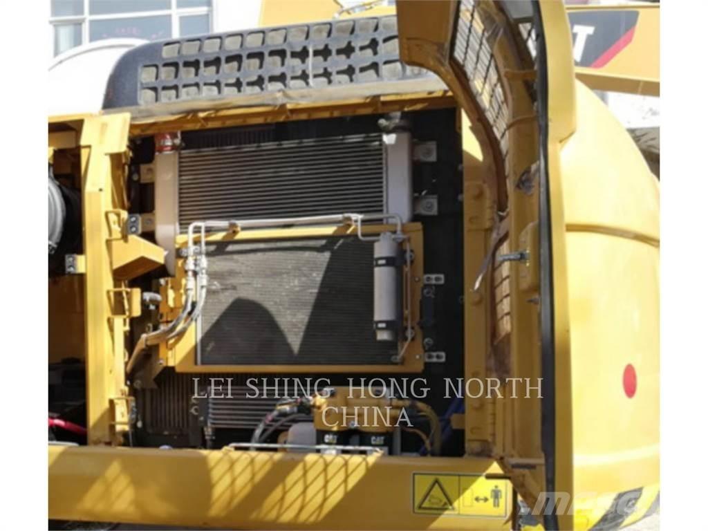 CAT 323-07 Pásové rýpadlá