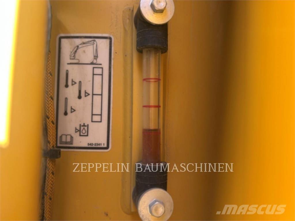 CAT 323-07B Pásové rýpadlá
