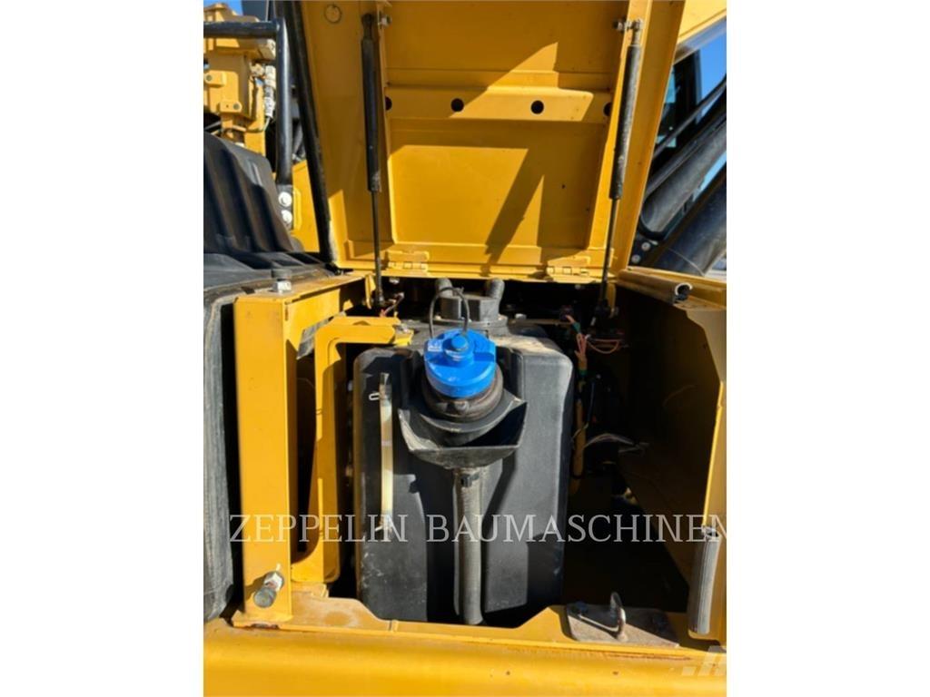 CAT 323-07B Pásové rýpadlá