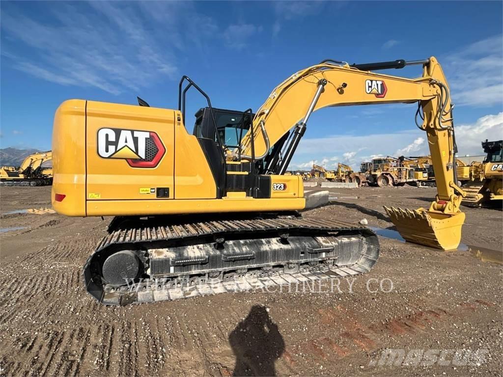 CAT 323 CF Pásové rýpadlá