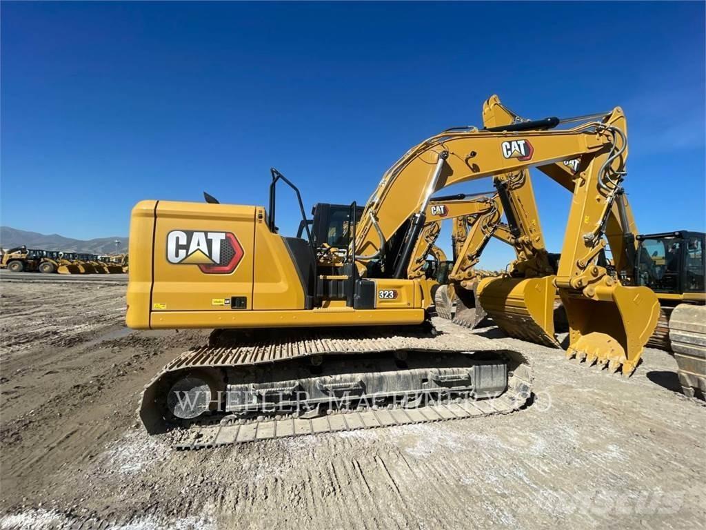CAT 323 CF Pásové rýpadlá