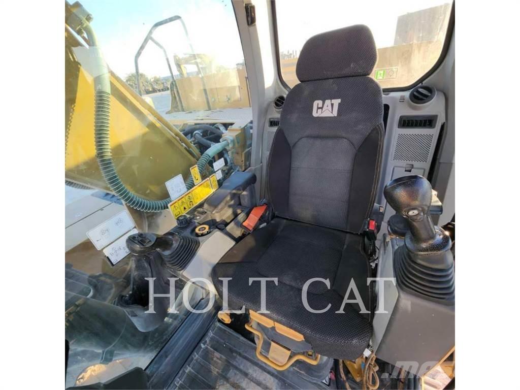 CAT 323 TC Pásové rýpadlá