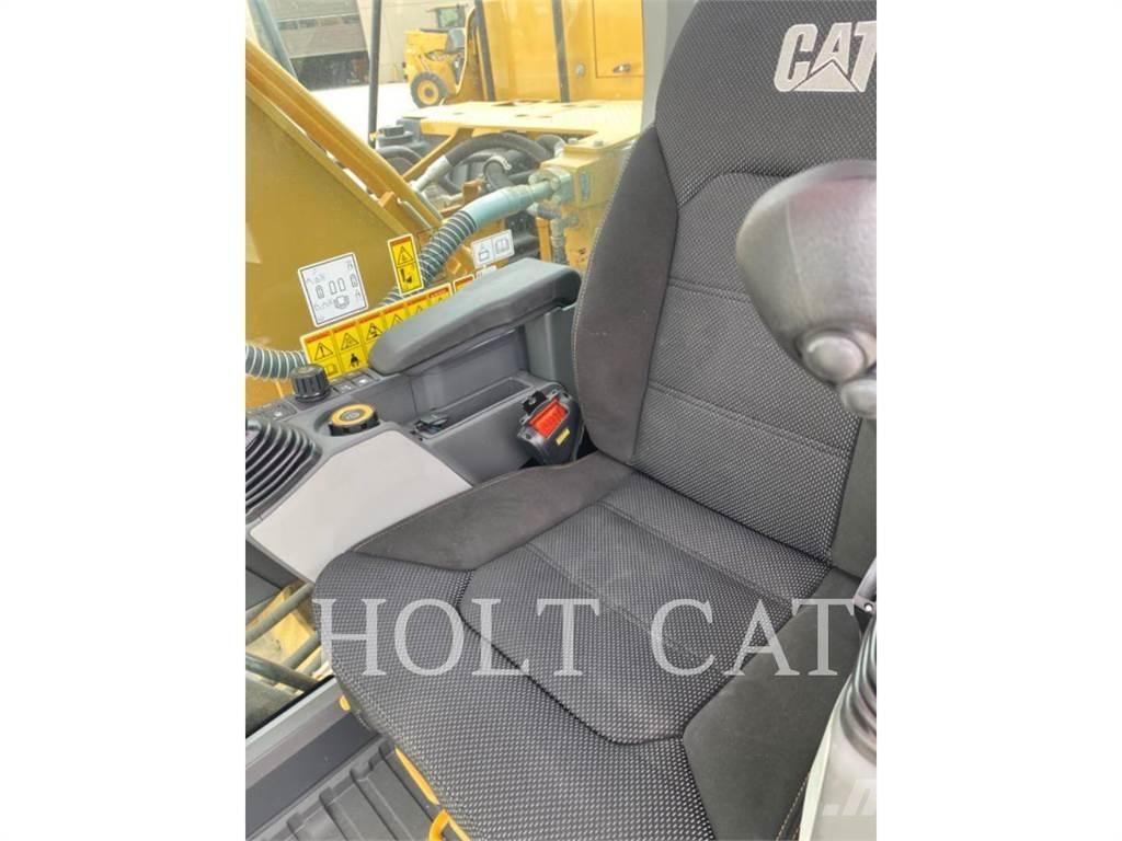 CAT 323 TC Pásové rýpadlá