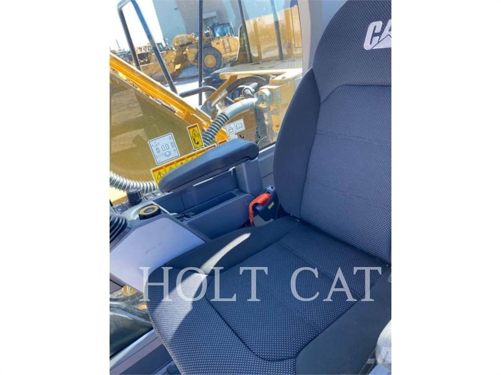 CAT 323 TC Pásové rýpadlá