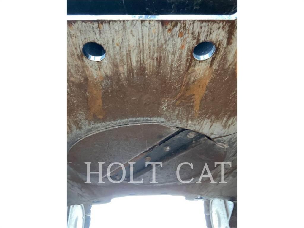 CAT 323 TC Pásové rýpadlá