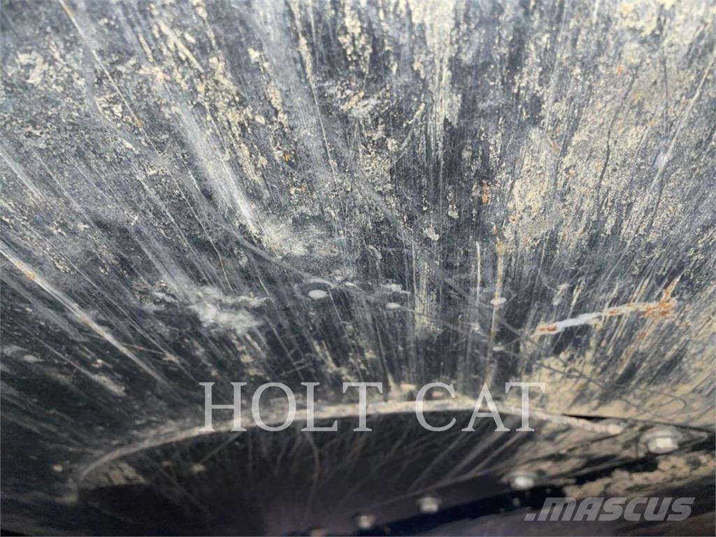 CAT 323 TC Pásové rýpadlá