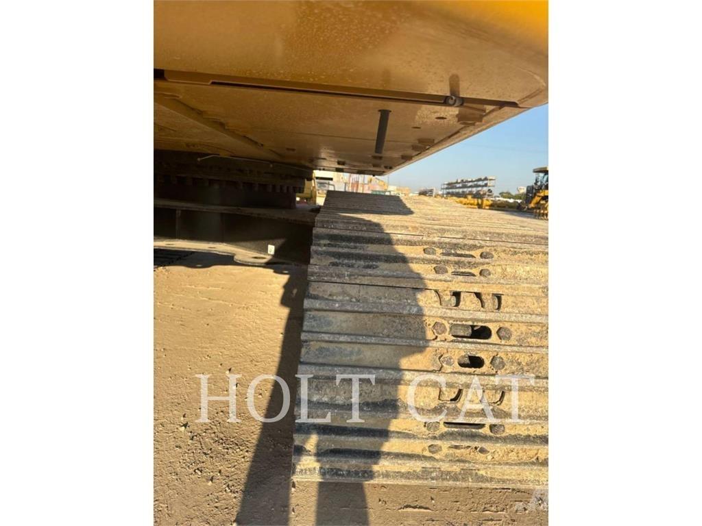 CAT 323 TC Kolesové nakladače