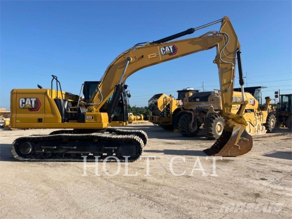 CAT 323 TC Pásové rýpadlá