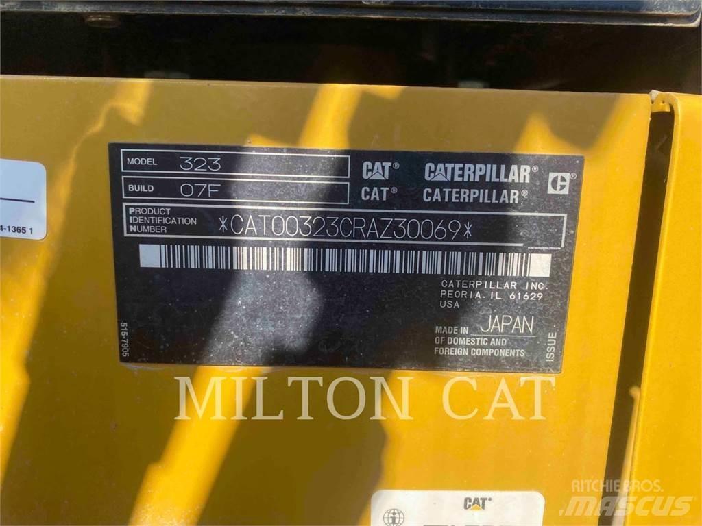 CAT 32307 Pásové rýpadlá