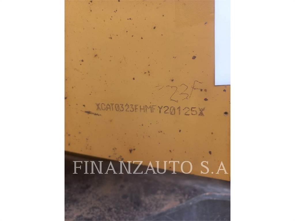 CAT 323F Pásové rýpadlá