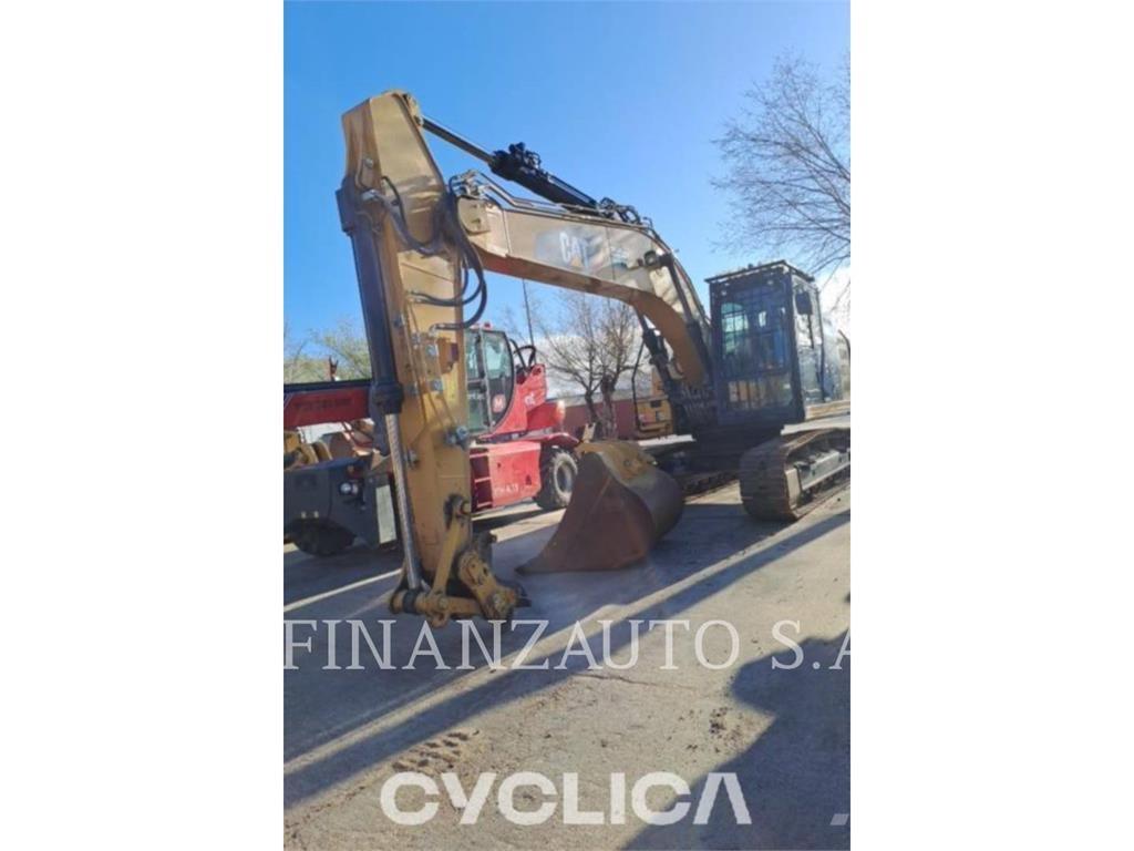CAT 323F Pásové rýpadlá