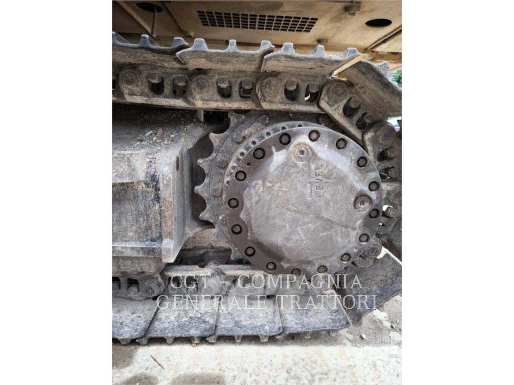 CAT 323F Pásové rýpadlá