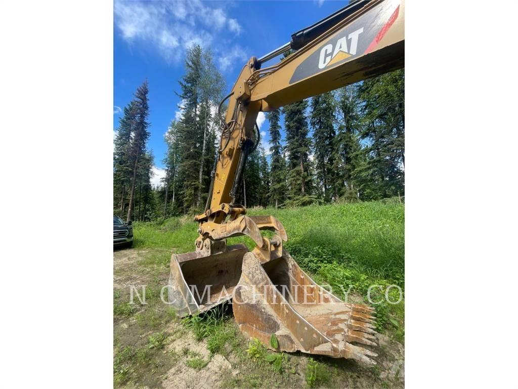 CAT 323F L Pásové rýpadlá