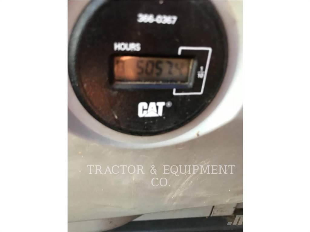 CAT 323F L Pásové rýpadlá