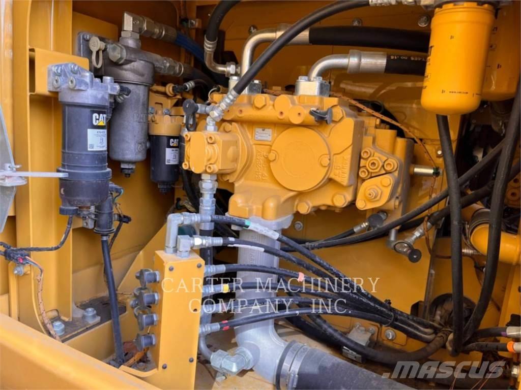 CAT 323FL Pásové rýpadlá