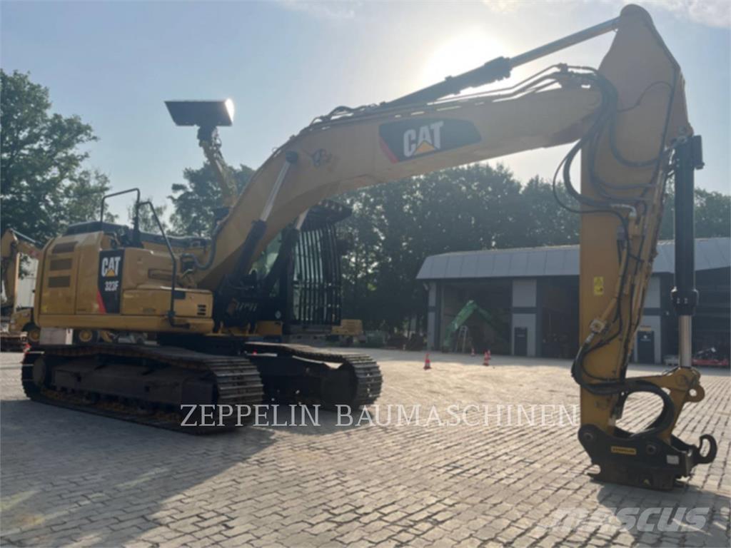 CAT 323FL Pásové rýpadlá