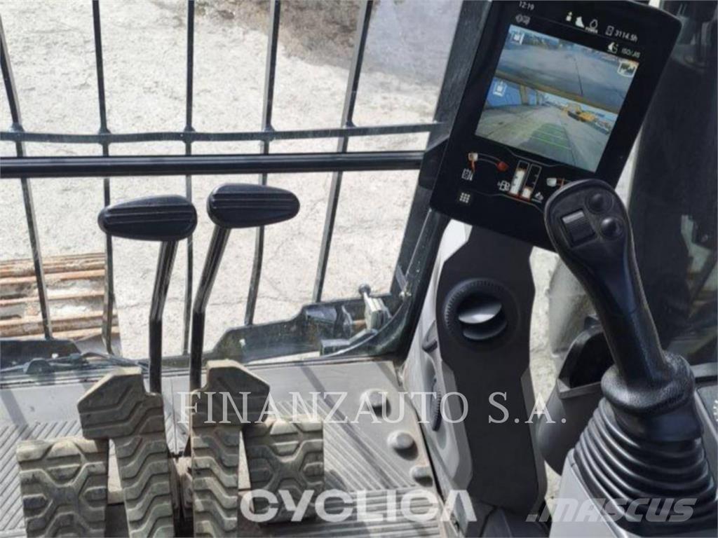 CAT 323L Pásové rýpadlá