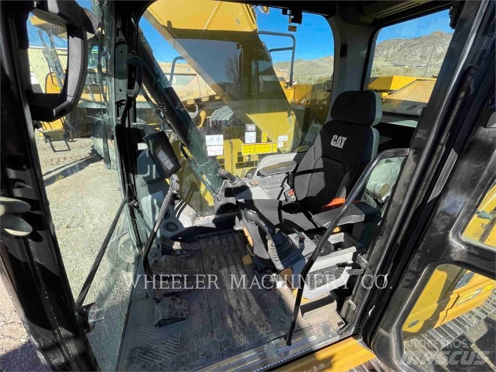 CAT 325 CF Pásové rýpadlá