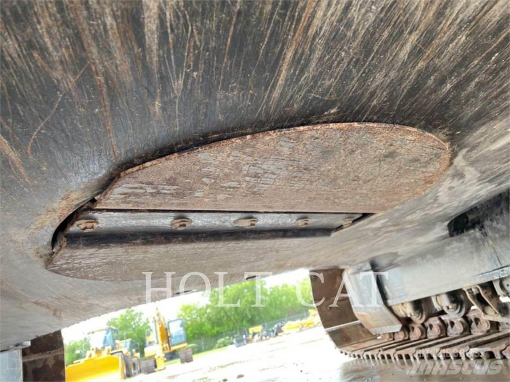 CAT 326 TC Pásové rýpadlá