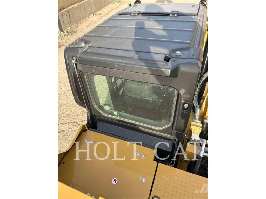 CAT 326 TC Pásové rýpadlá