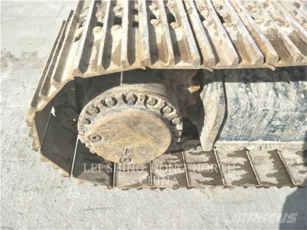 CAT 326D2L Pásové rýpadlá