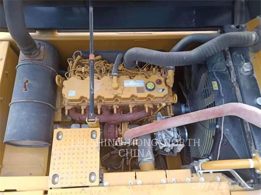 CAT 326D2L Pásové rýpadlá