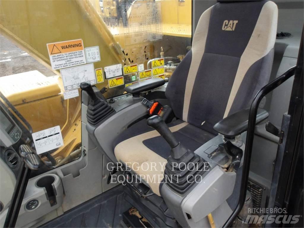 CAT 326FL Pásové rýpadlá