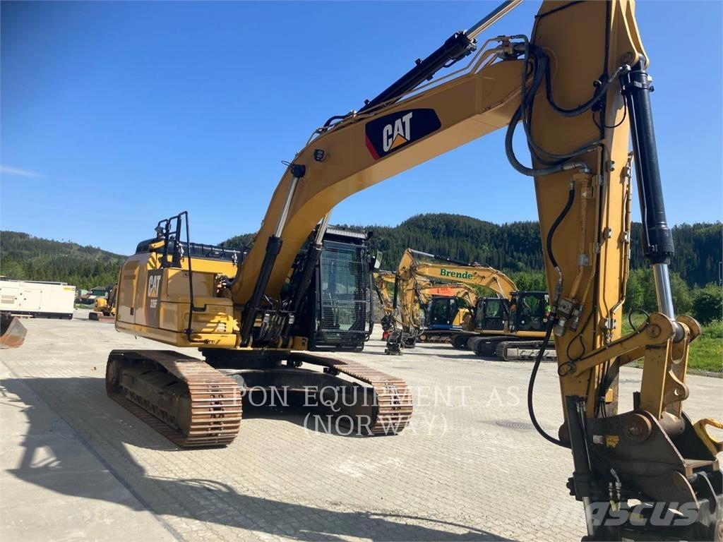 CAT 326FL Pásové rýpadlá