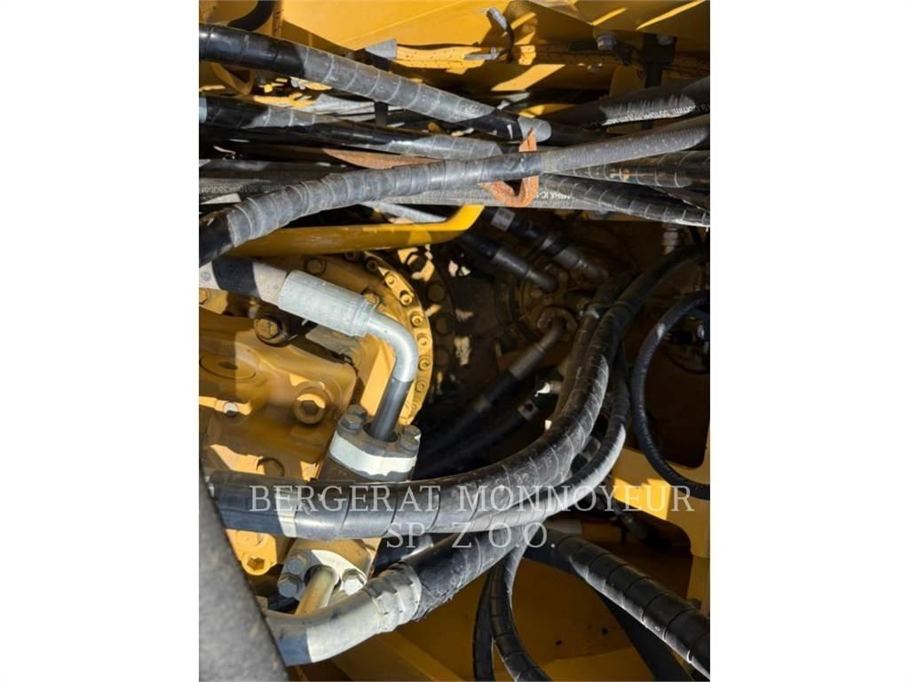 CAT 326FL Pásové rýpadlá