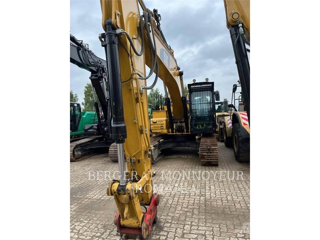 CAT 326FLN Pásové rýpadlá
