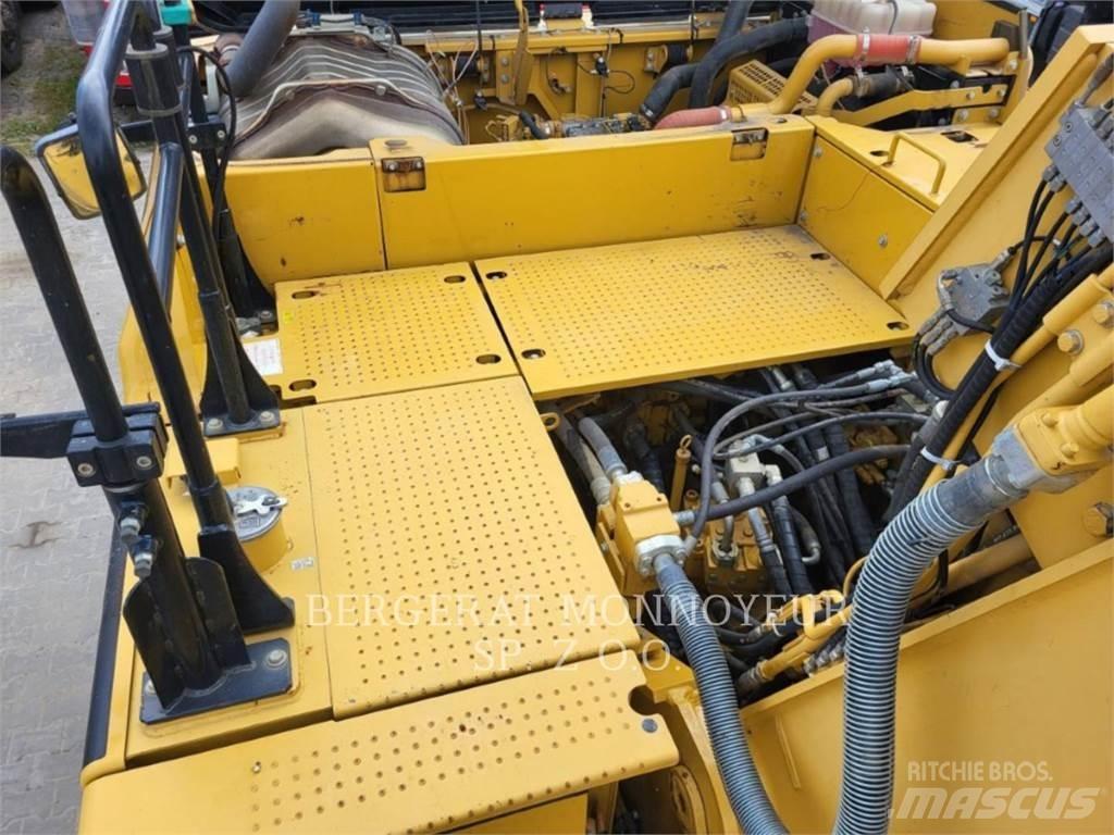 CAT 326FLN Pásové rýpadlá