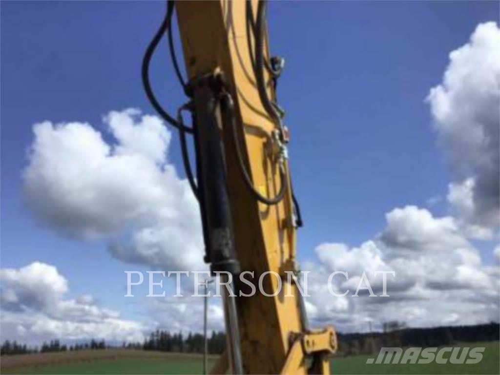 CAT 330 Pásové rýpadlá