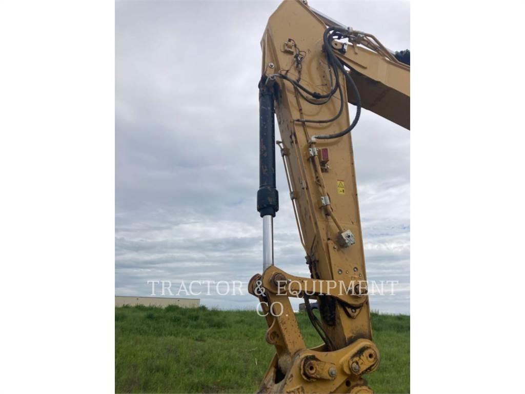 CAT 330 Pásové rýpadlá