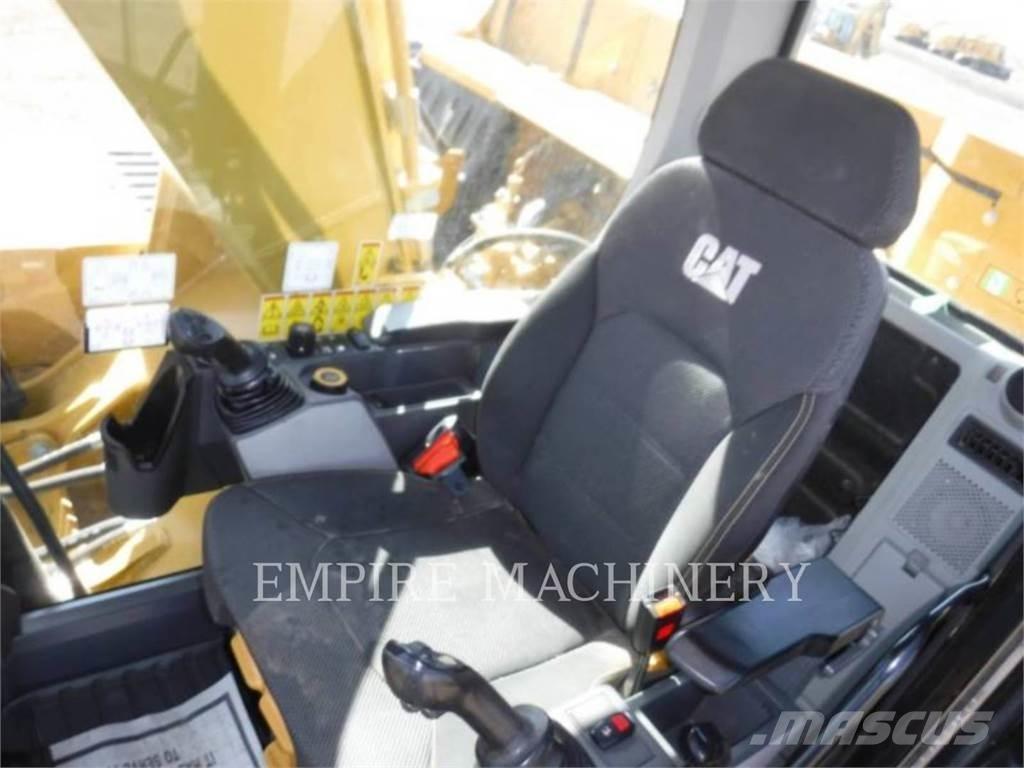 CAT 330-07 Pásové rýpadlá