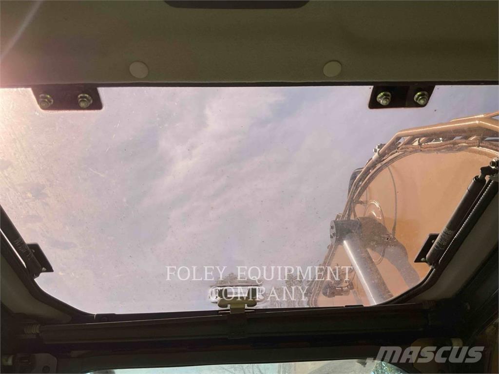 CAT 330-0710I Pásové rýpadlá