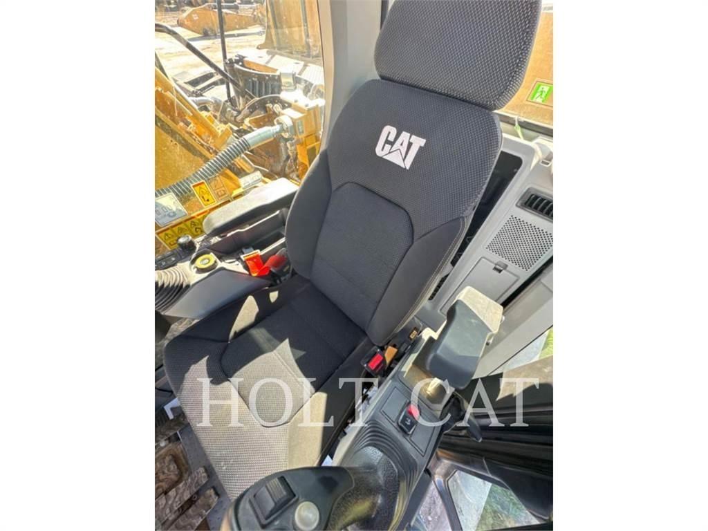 CAT 330 TC Pásové rýpadlá