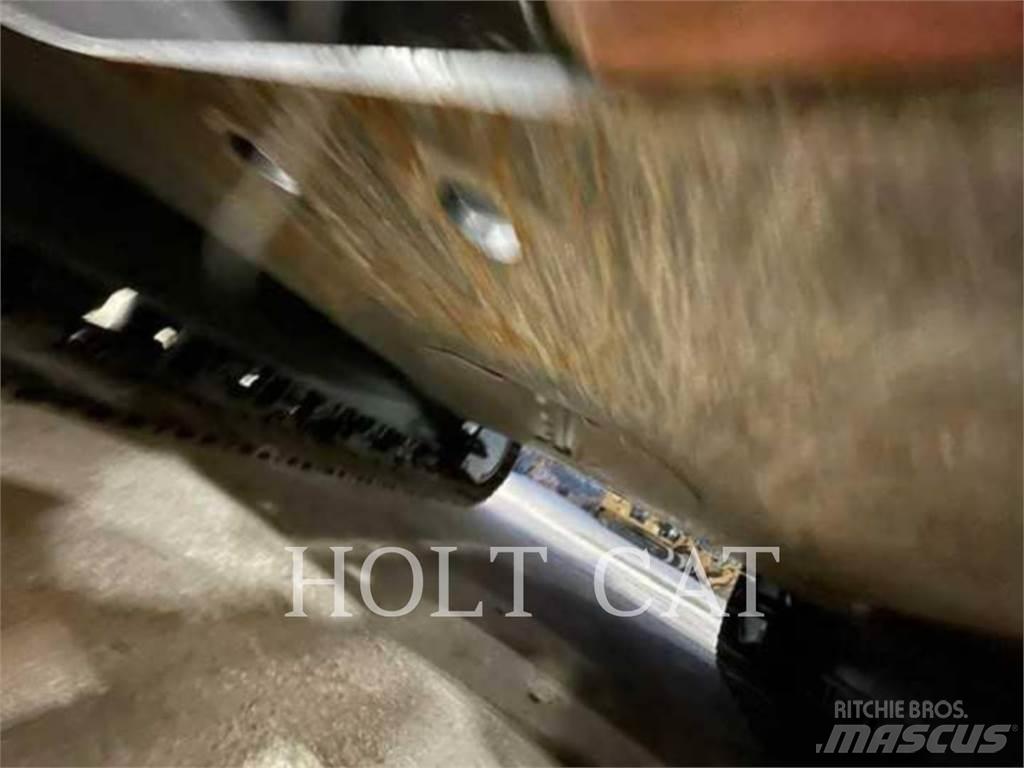 CAT 330 TC Pásové rýpadlá