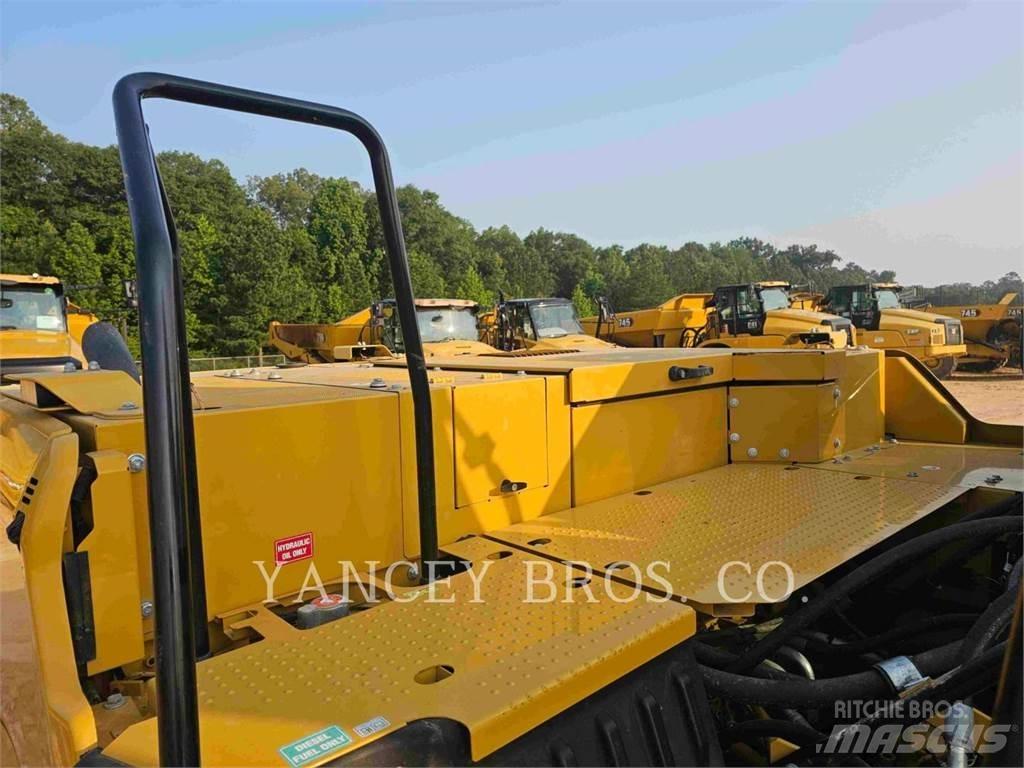 CAT 33007 Pásové rýpadlá