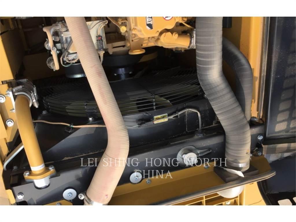 CAT 330D2L Pásové rýpadlá