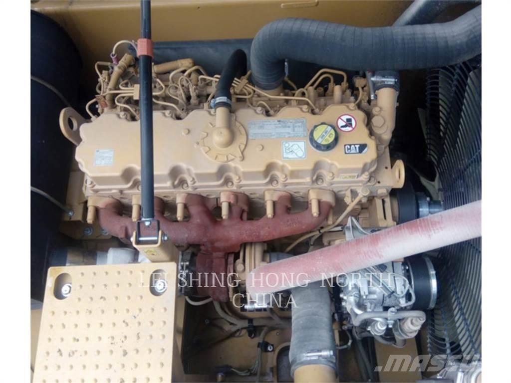 CAT 330D2L Pásové rýpadlá